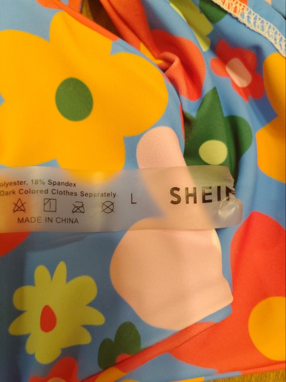 SHEIN Cream Fabric Care Label with Black Print - Picture 4 of 4